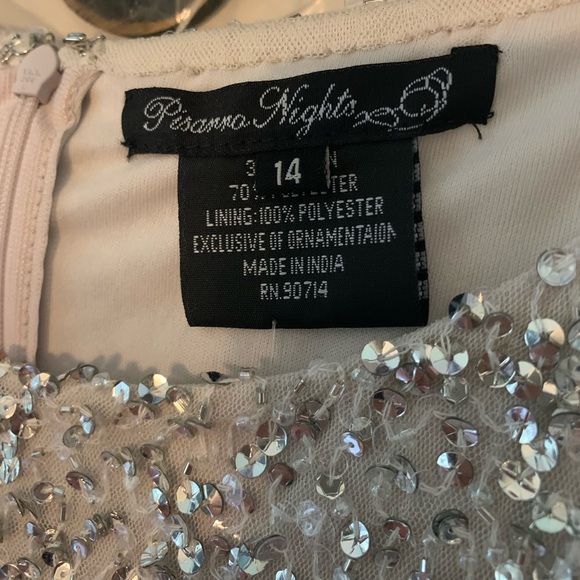 BRAND NEW Dillards formal gown - Picture 3 of 6